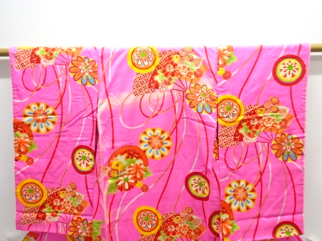  アンティーク　扇に草花模様着物